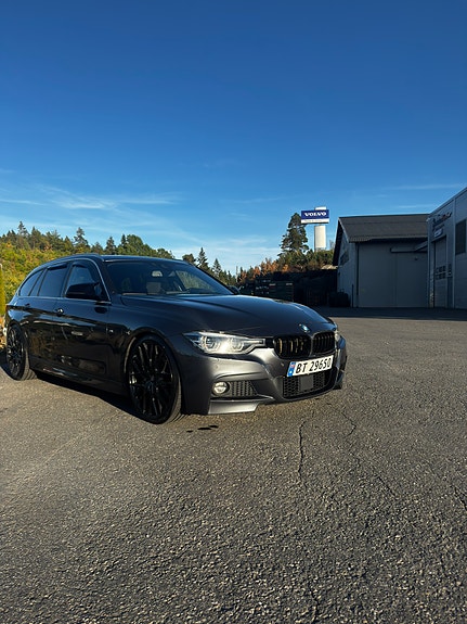 BMW 320d 2 of 30