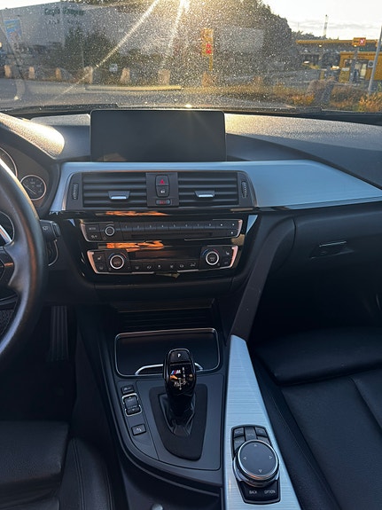 BMW 320d 18 of 30