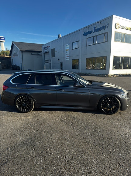 BMW 320d 4 of 30
