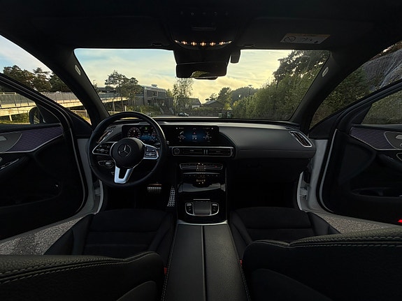 Mercedes-Benz EQC400 30 of 30