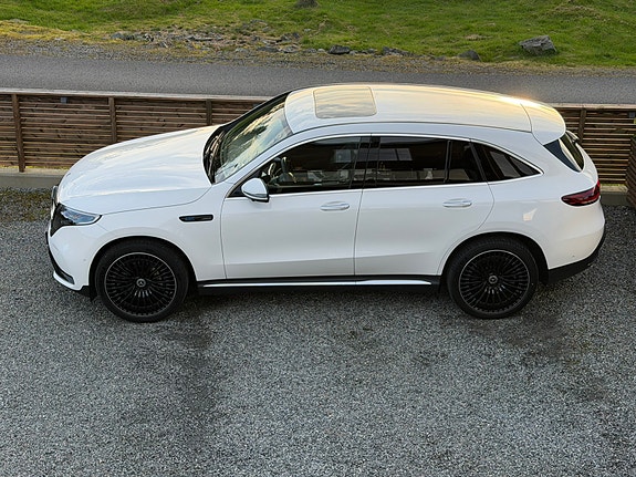 Mercedes-Benz EQC400 23 of 30