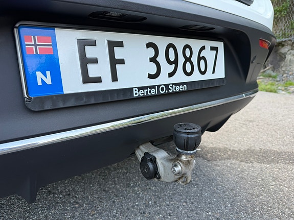 Mercedes-Benz EQC400 16 of 30