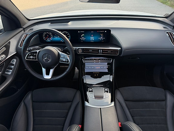 Mercedes-Benz EQC400 28 of 30