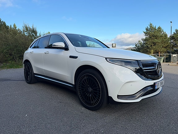 Mercedes-Benz EQC400 2 of 30