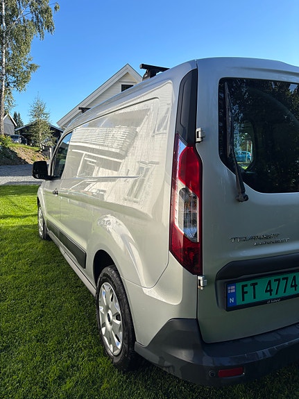 Ford Transit Connect 2 of 8
