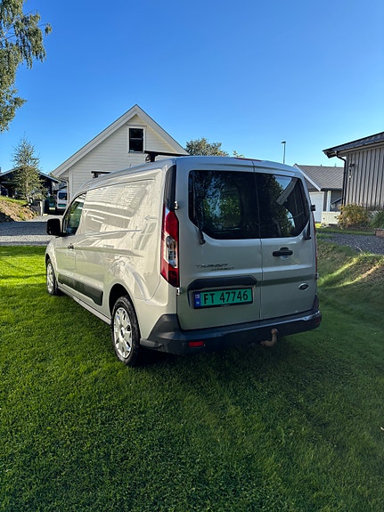 Ford Transit Connect 3 of 8