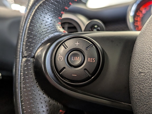 MINI Cooper S 27 of 30