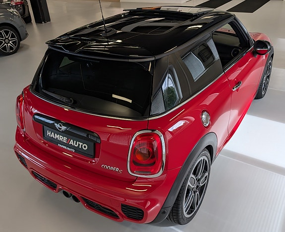 MINI Cooper S 14 of 30