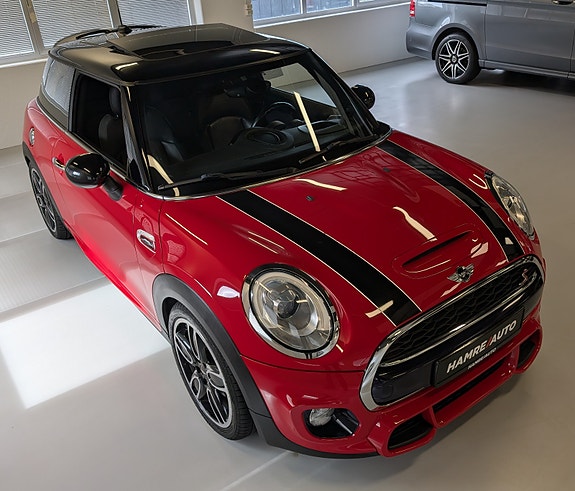 MINI Cooper S 12 of 30