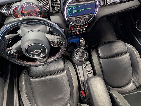 MINI Cooper S 18 of 30