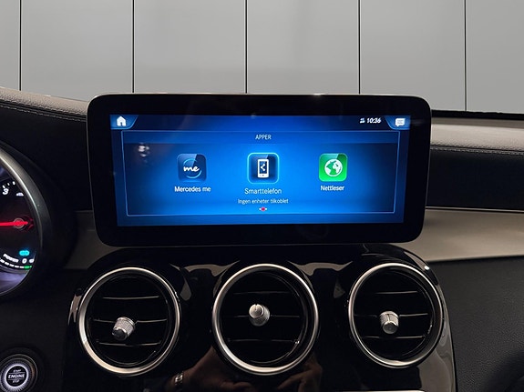 Mercedes-Benz GLC300 e 24 of 30