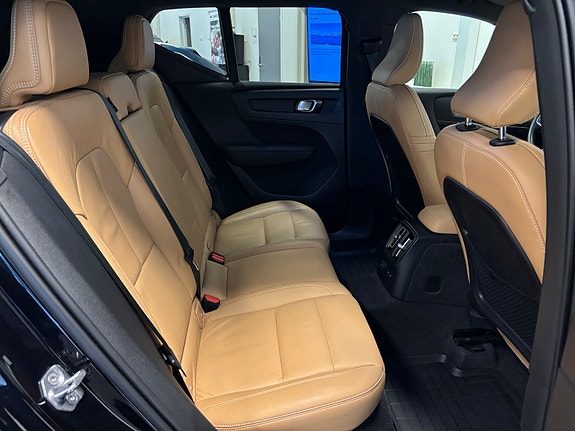 Volvo XC40 29 of 30