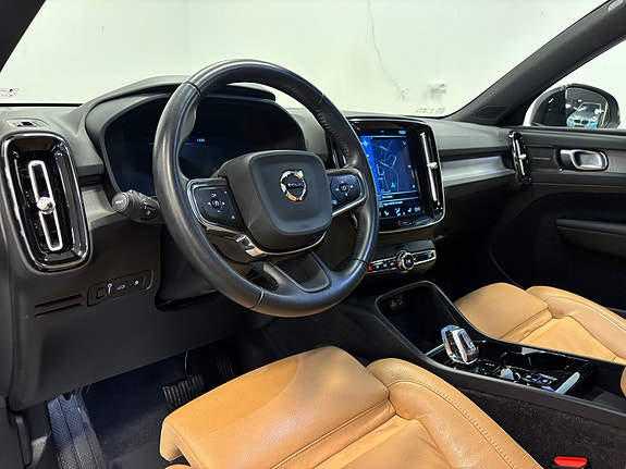 Volvo XC40 11 of 30