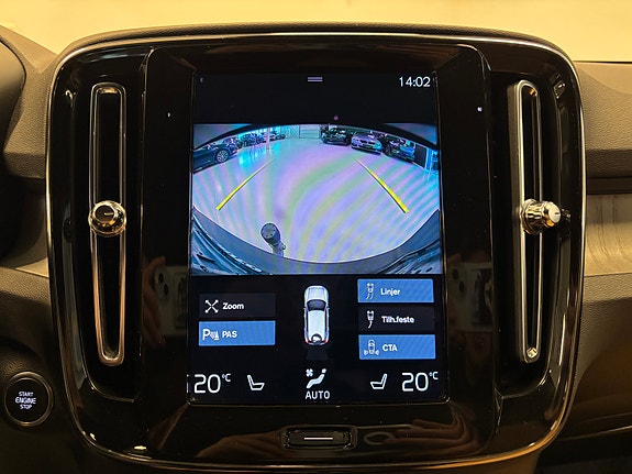 Volvo XC40 26 of 30