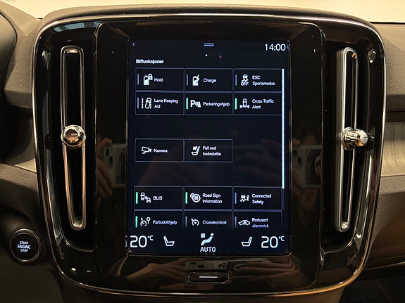 Volvo XC40 22 of 30