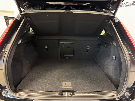 Volvo XC40 30 of 30