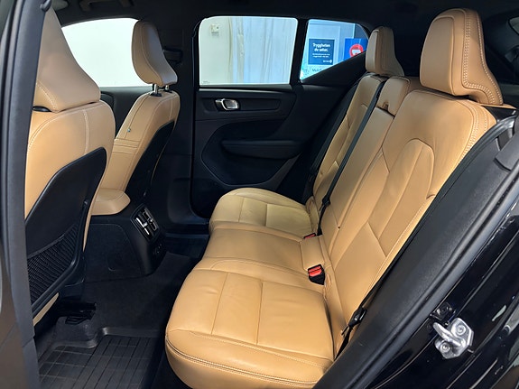Volvo XC40 28 of 30