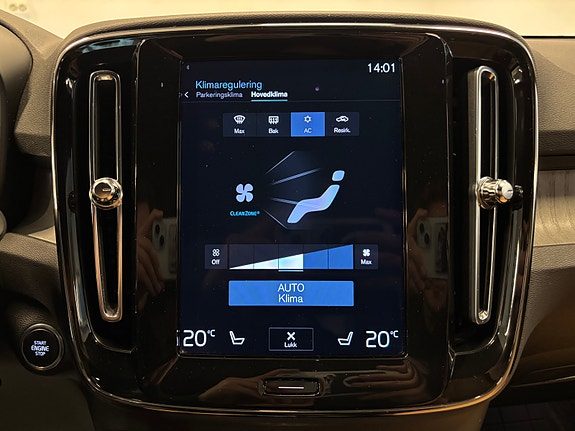 Volvo XC40 23 of 30