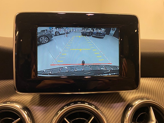 Mercedes-Benz GLA200 21 of 22