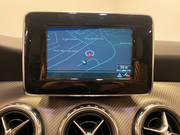Mercedes-Benz GLA200 20 of 22