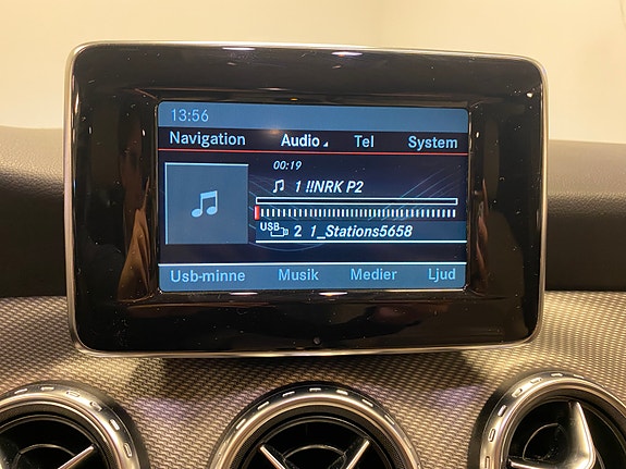 Mercedes-Benz GLA200 19 of 22