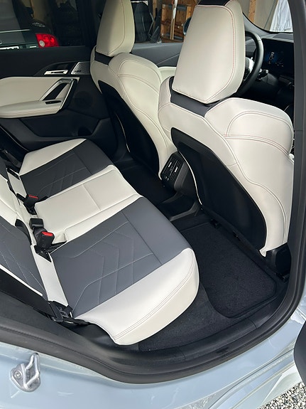 BMW iX2 14 of 24