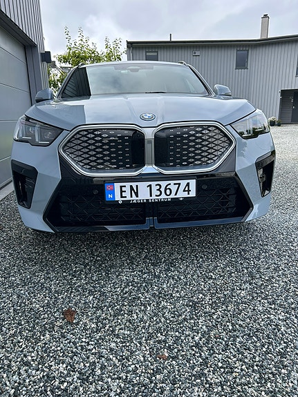 BMW iX2 3 of 24