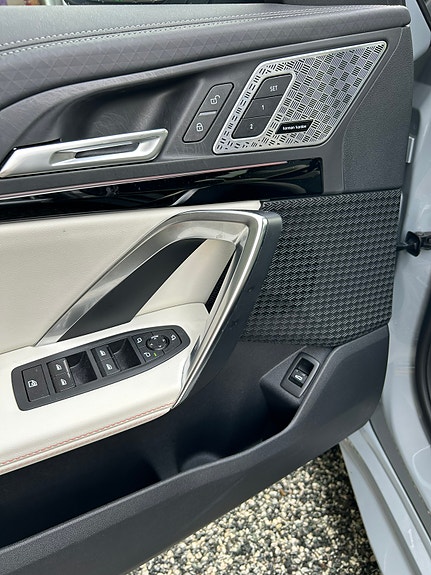 BMW iX2 19 of 24
