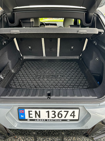 BMW iX2 16 of 24