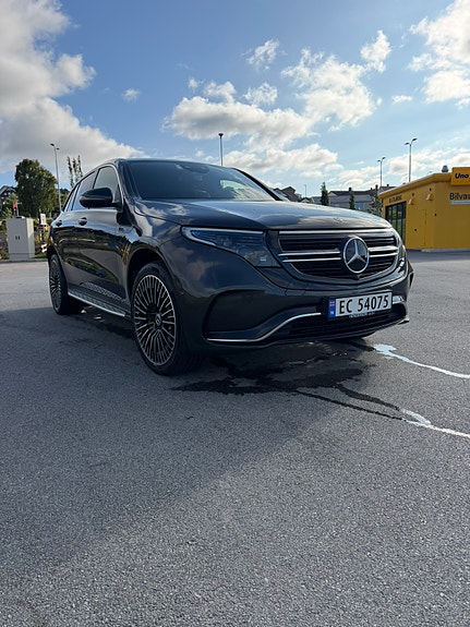 Mercedes-Benz EQC400 3 of 25