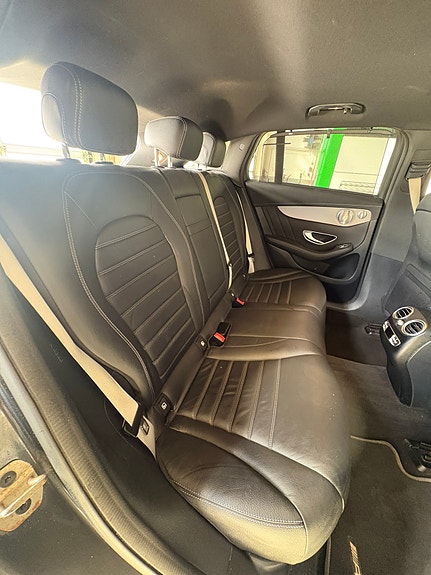 Mercedes-Benz EQC400 25 of 25