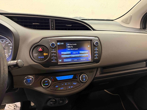 Toyota Yaris 12 of 22