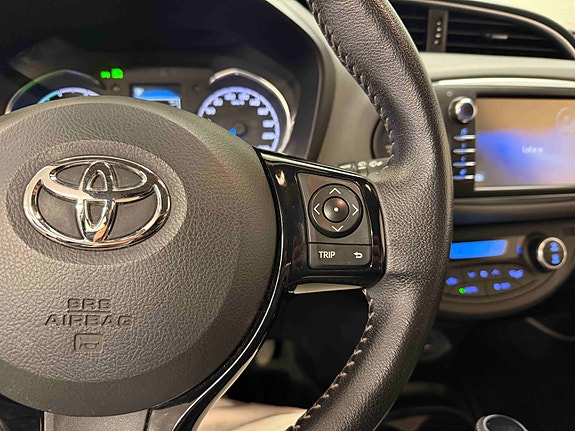 Toyota Yaris 17 of 22