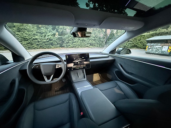 Tesla Model 3 6 of 14