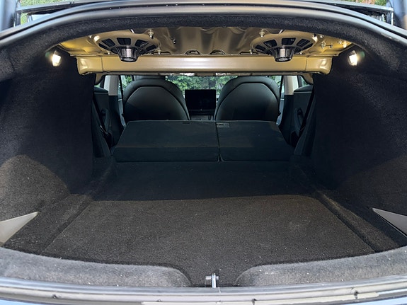 Tesla Model 3 10 of 14