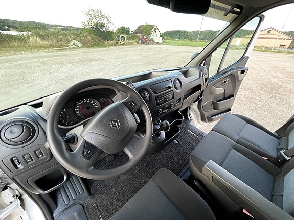 Renault Master T35 4 of 12
