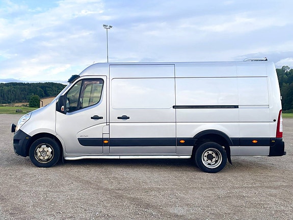 Renault Master T35 2 of 12
