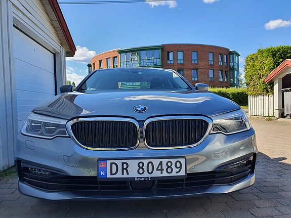 BMW 530e 2 of 30