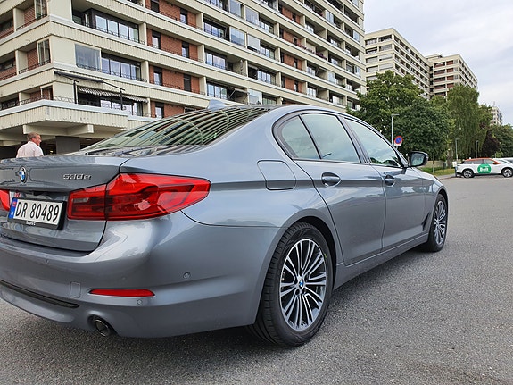 BMW 530e 26 of 30