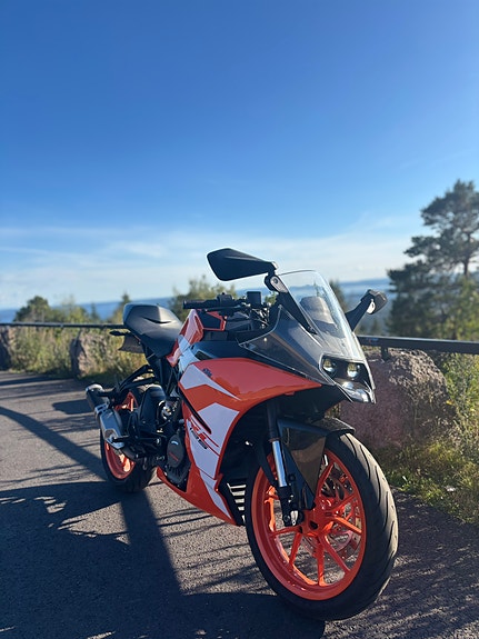 KTM RC 125 9 of 16