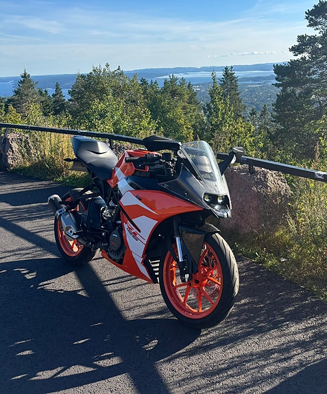 KTM RC 125 8 of 16