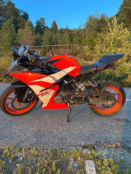 KTM RC 125 13 of 16