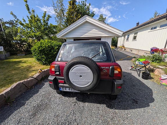 Toyota RAV4 11 of 13