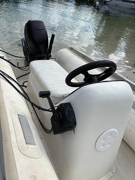 Perfekt RIB/Suzumar 310/Yamaha V-Max motor! 7 of 9