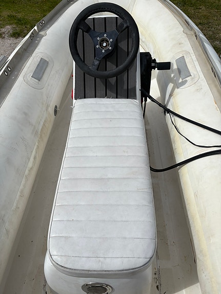 Perfekt RIB/Suzumar 310/Yamaha V-Max motor! 3 of 9
