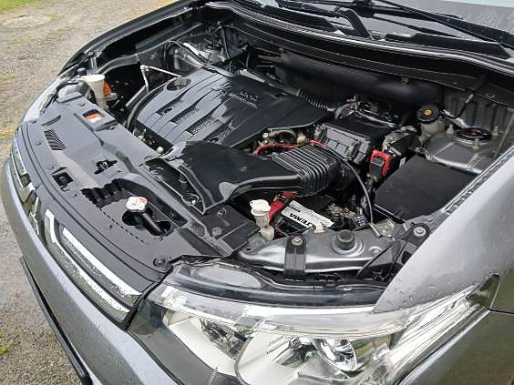 Mitsubishi Outlander 9 of 13