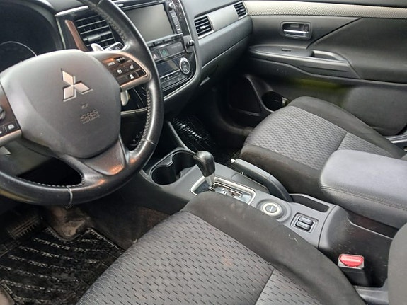 Mitsubishi Outlander 7 of 13