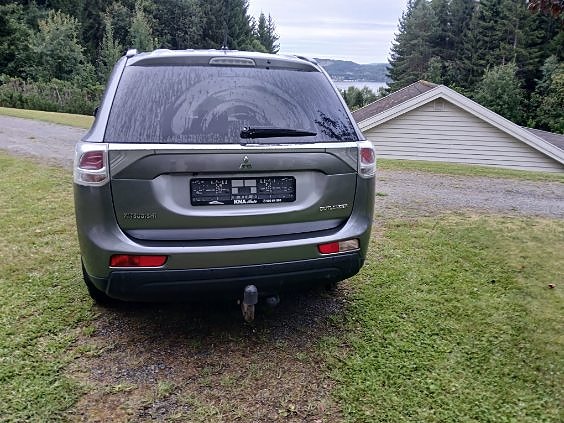 Mitsubishi Outlander 2 of 13