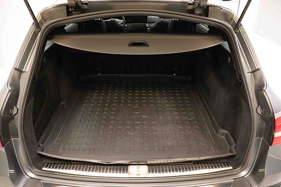 Mercedes-Benz E220 d 30 of 30