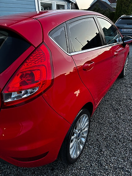Ford Fiesta 6 of 24